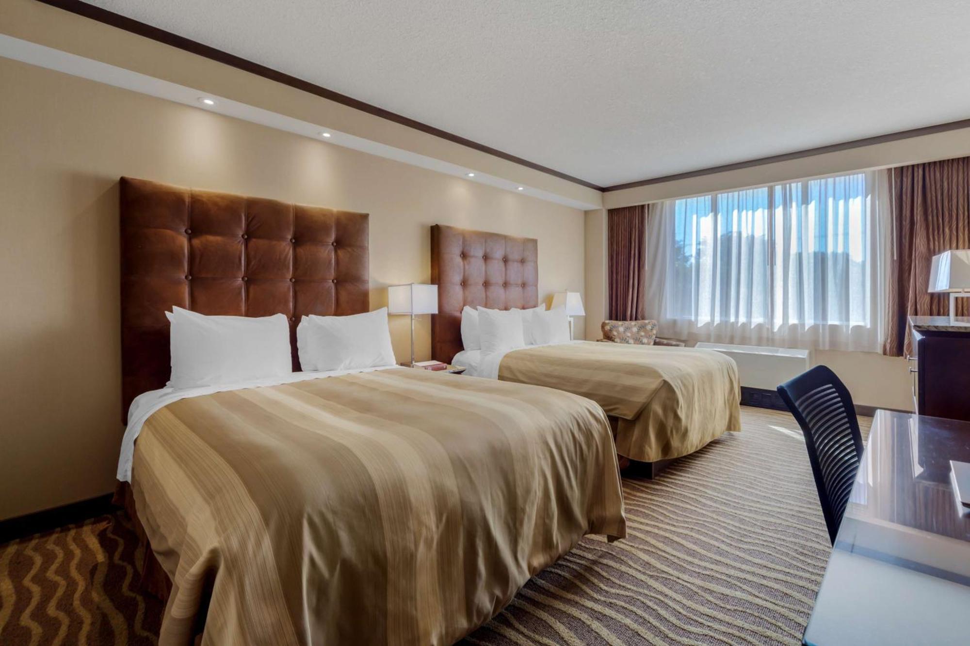 Best Western Premier Denham Inn & Suites Leduc Extérieur photo
