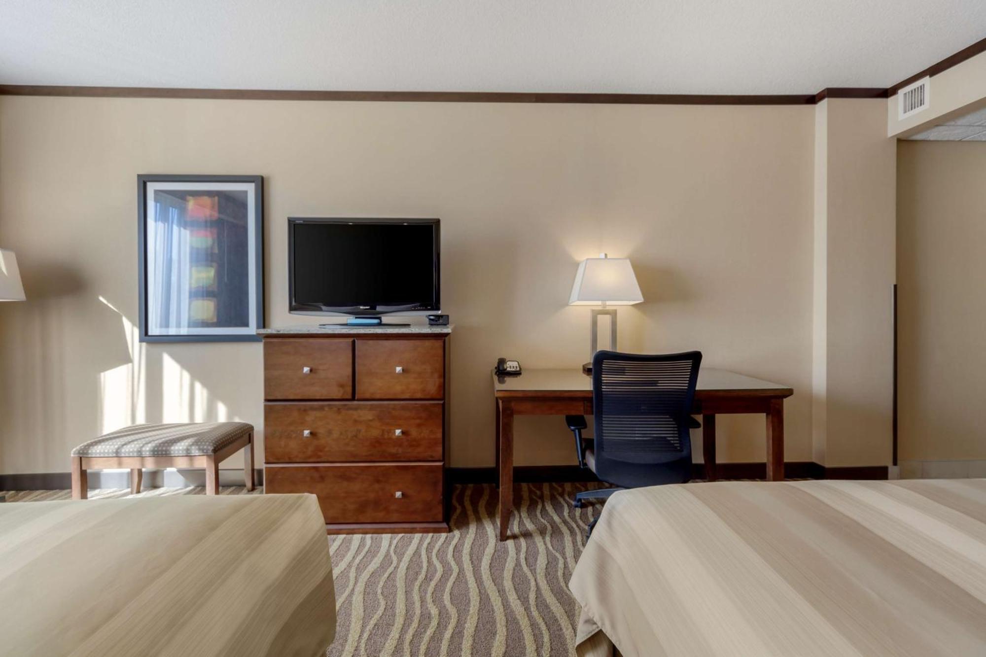 Best Western Premier Denham Inn & Suites Leduc Extérieur photo