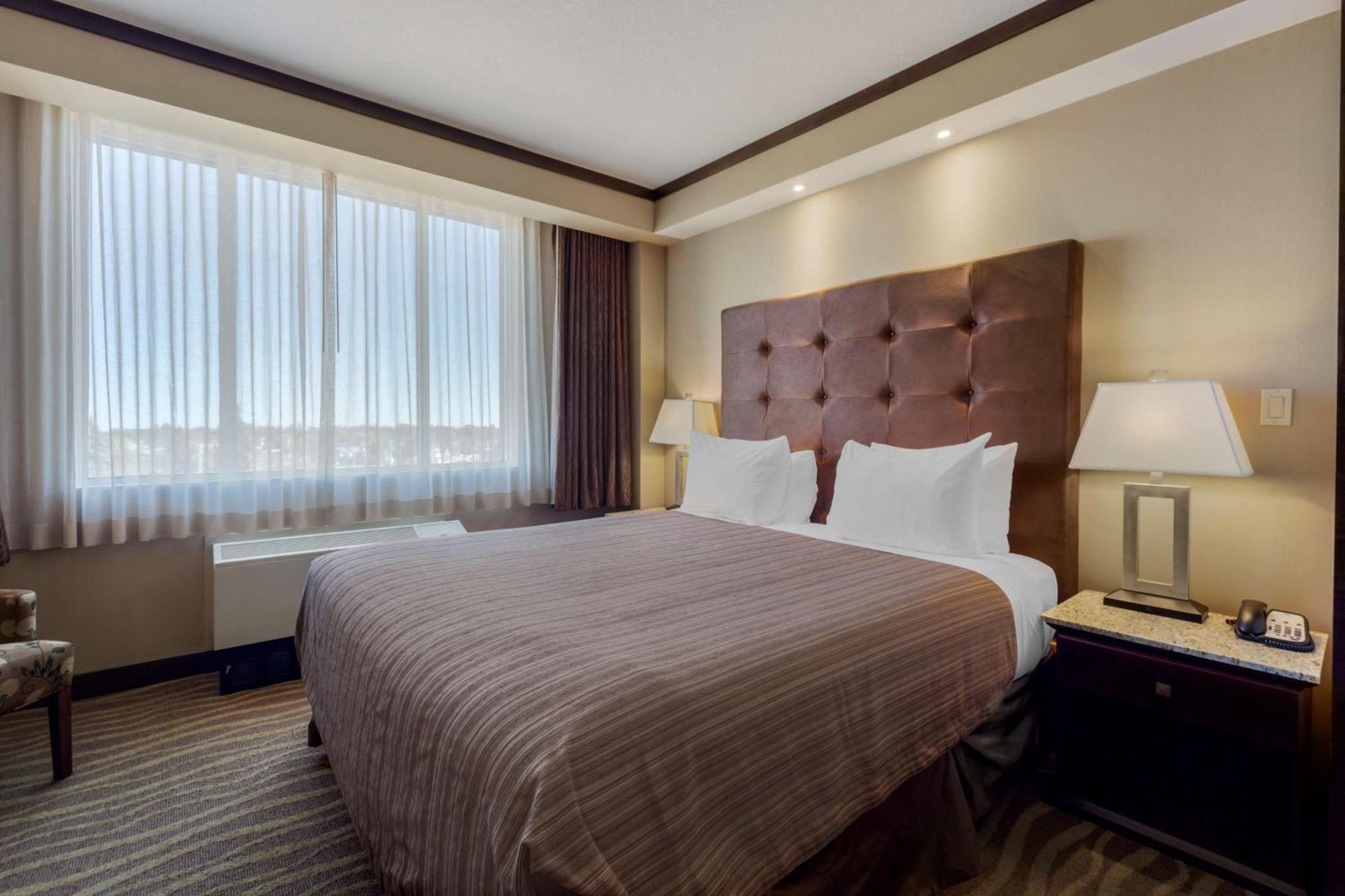 Best Western Premier Denham Inn & Suites Leduc Extérieur photo