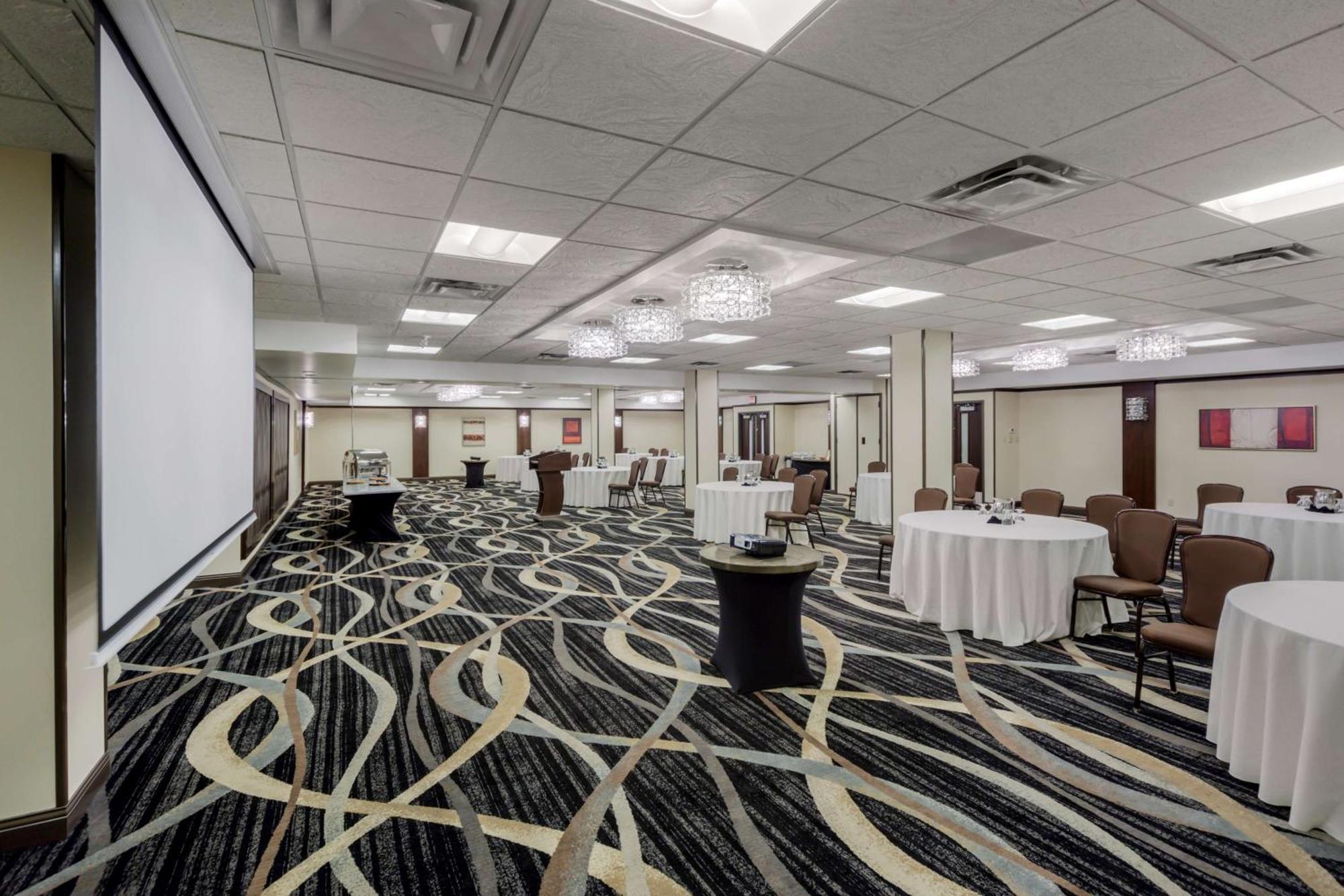 Best Western Premier Denham Inn & Suites Leduc Extérieur photo