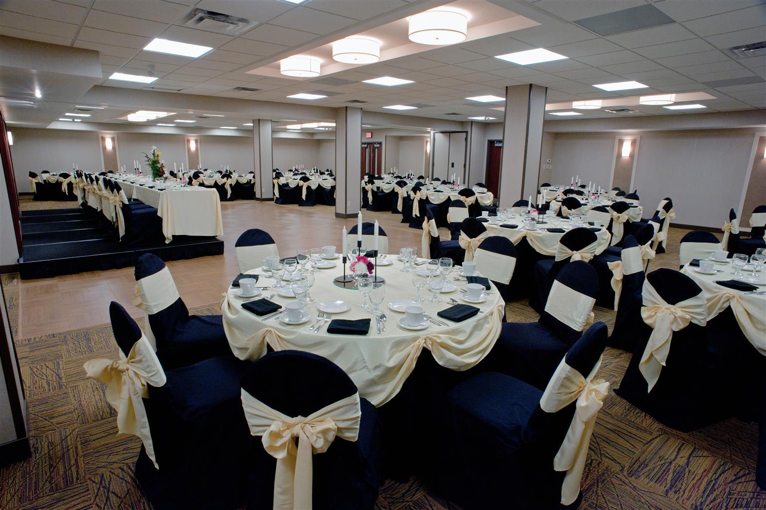 Best Western Premier Denham Inn & Suites Leduc Extérieur photo