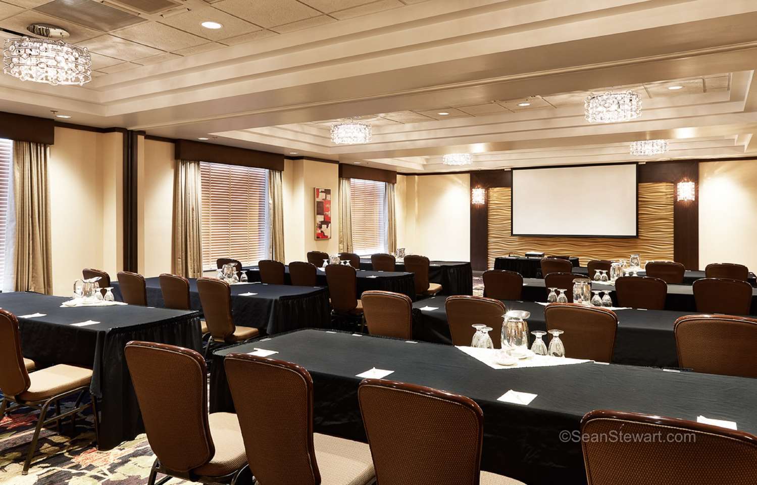 Best Western Premier Denham Inn & Suites Leduc Extérieur photo