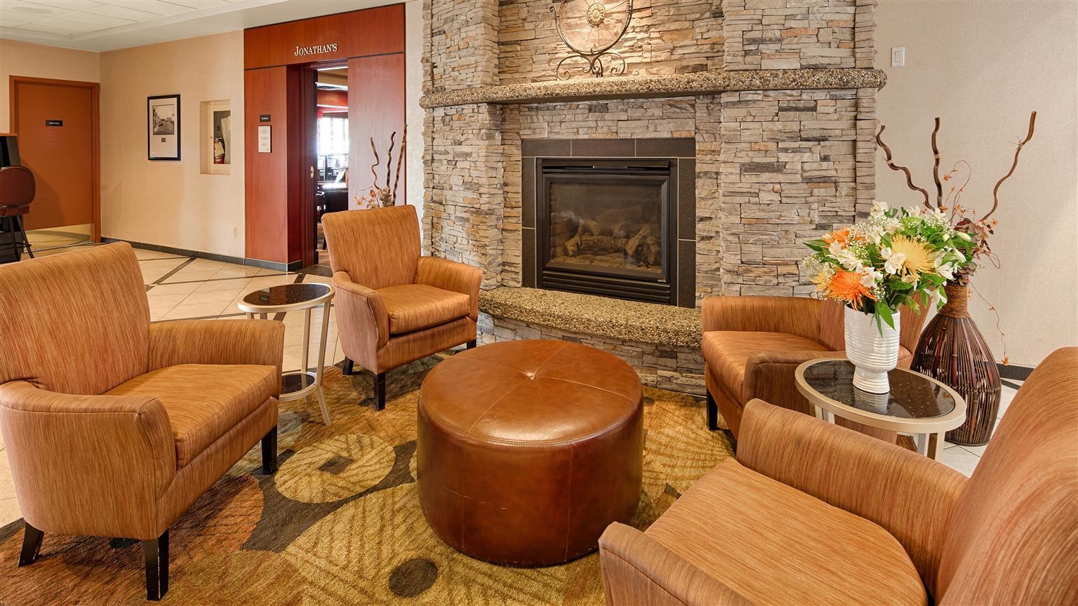 Best Western Premier Denham Inn & Suites Leduc Extérieur photo